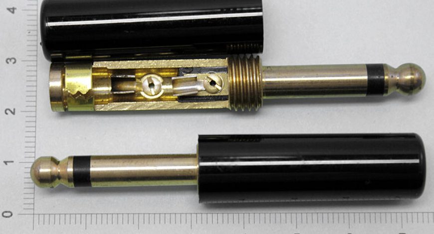 31_vintage_brass_and_bakelite_jack_plug