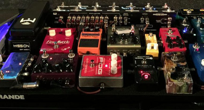 82_steve_rothery_pedalboard