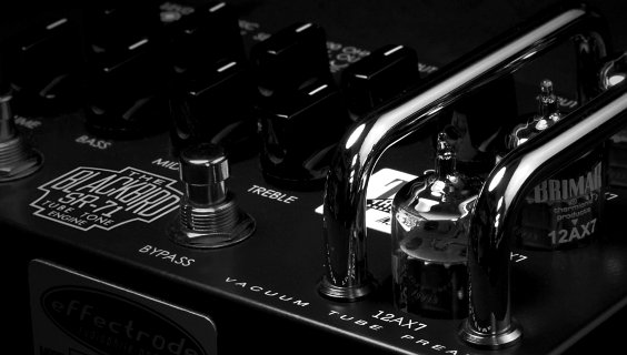 about_blackbird_564px Blackbird tube preamp