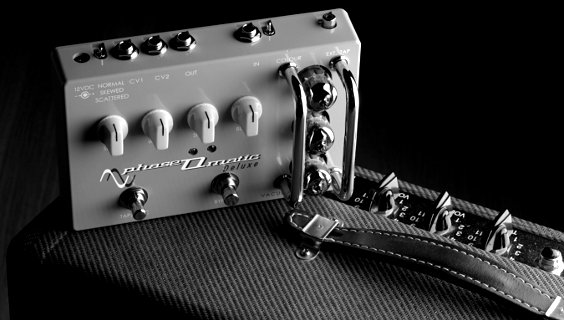 about_phaseomatic_and_tweed_amp2_564px Phaseomatic & Fender Tweed amp